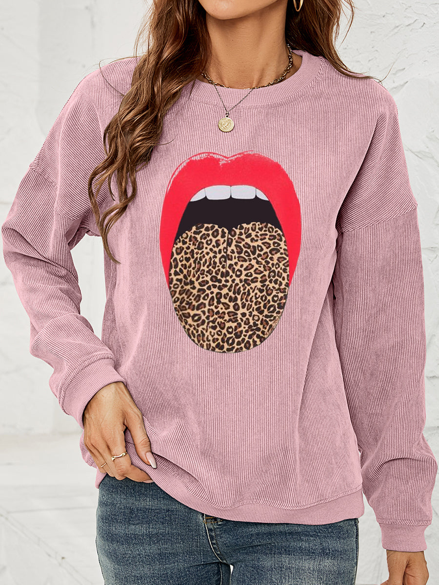 Round Neck Dropped Shoulder MAMA Graphic Sweatshirt