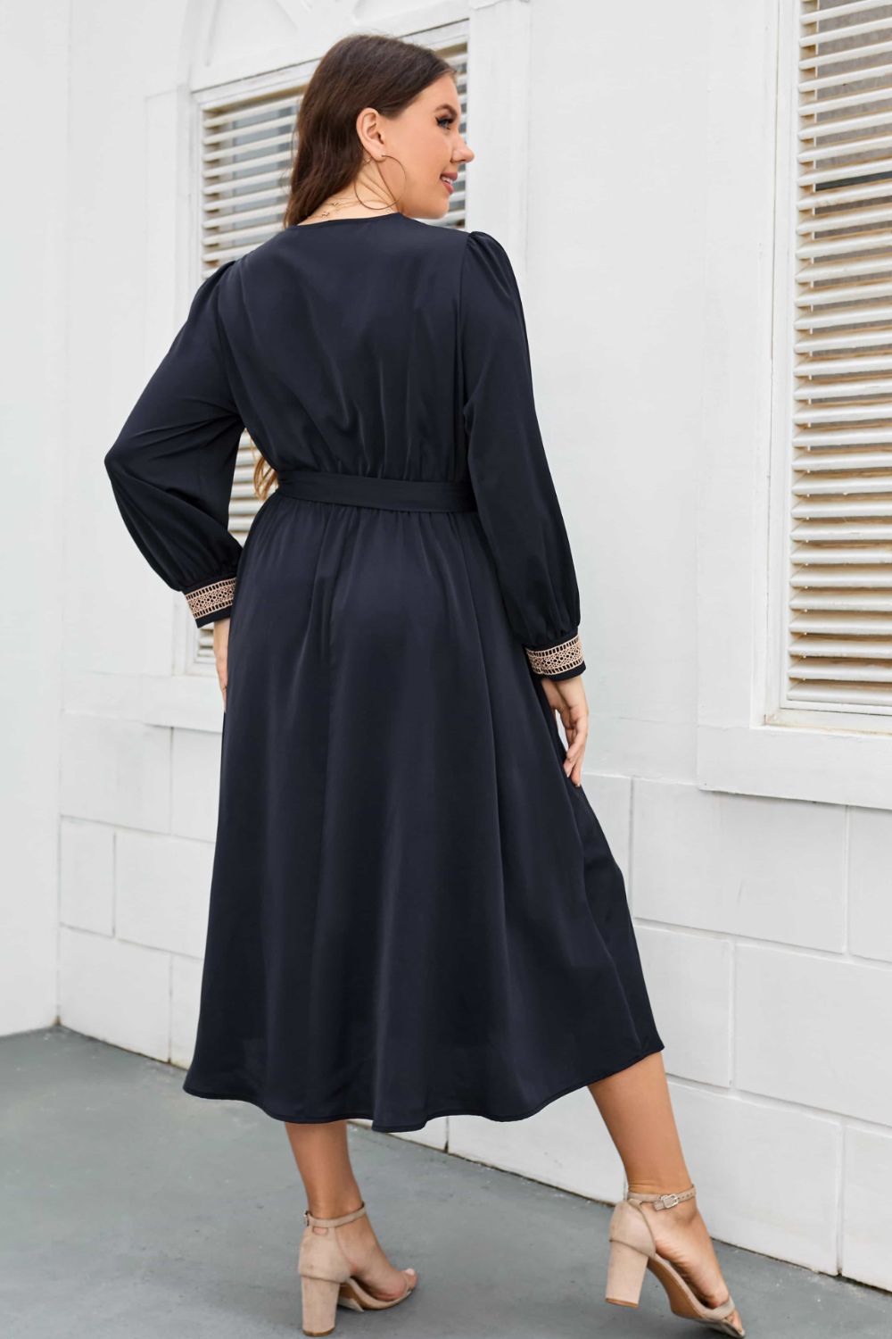 Melo Apparel Plus Size Contrast Tie Waist Midi Dress